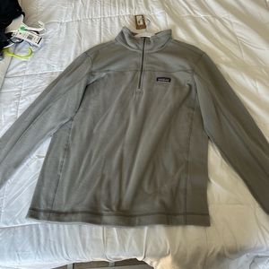 Men’s grey medium Patagonia pullover